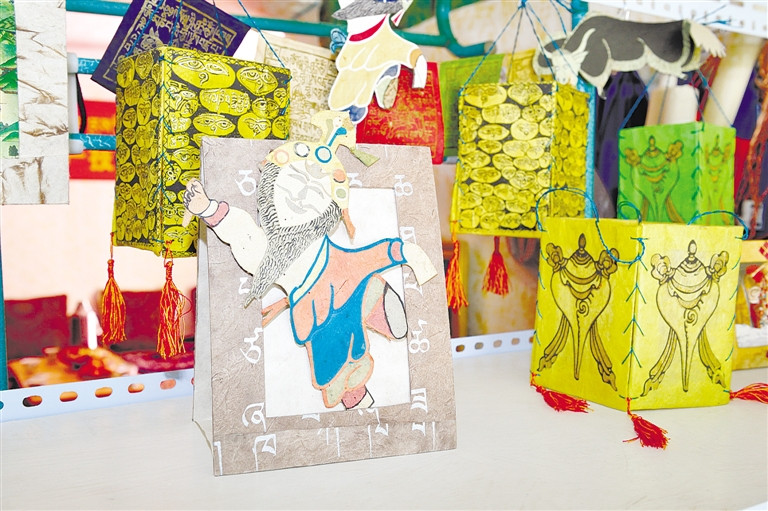 Choyang et le patrimoine artisanal du papier tibétain Choyang et le patrimoine artisanal du papier tibétain