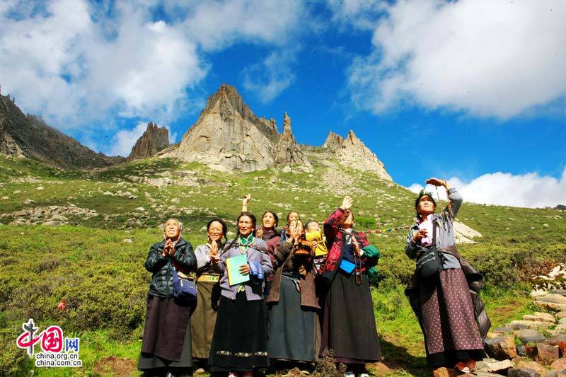 Le film ? Les trois Cordyceps ? raconte l'histoire du rêve d'un jeune enfant tibétain Le film ? Les trois Cordyceps ? raconte l'histoire du rêve d'un jeune enfant tibétain